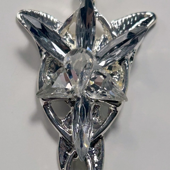 The Lord of the Rings - Arwen’s Evenstar Necklace / Pendant - Fashion Jewelry✨💠 - Picture 3 of 10